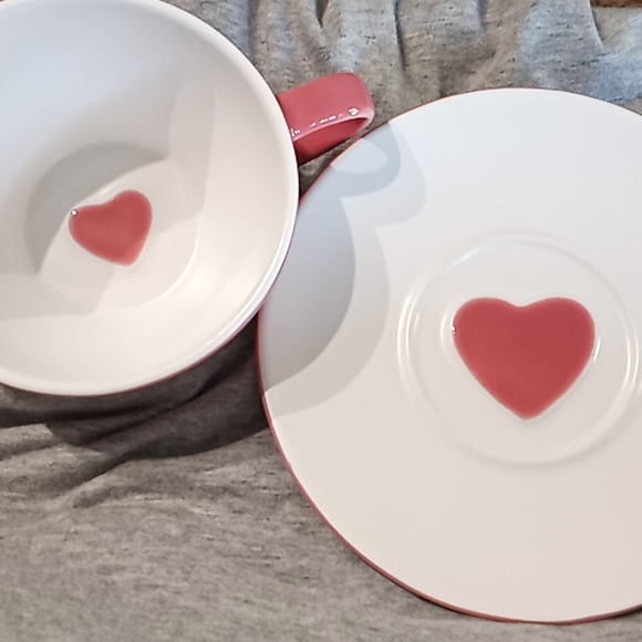 STARBUCKS 2005 Pink Heart Coffee/Tea Cup With Saucer Plate. Collectibles.. - Picture 2 of 15